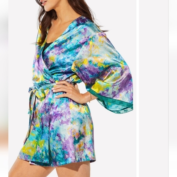 FABLETICS SATTIN MINI ROBE - Picture 2 of 4